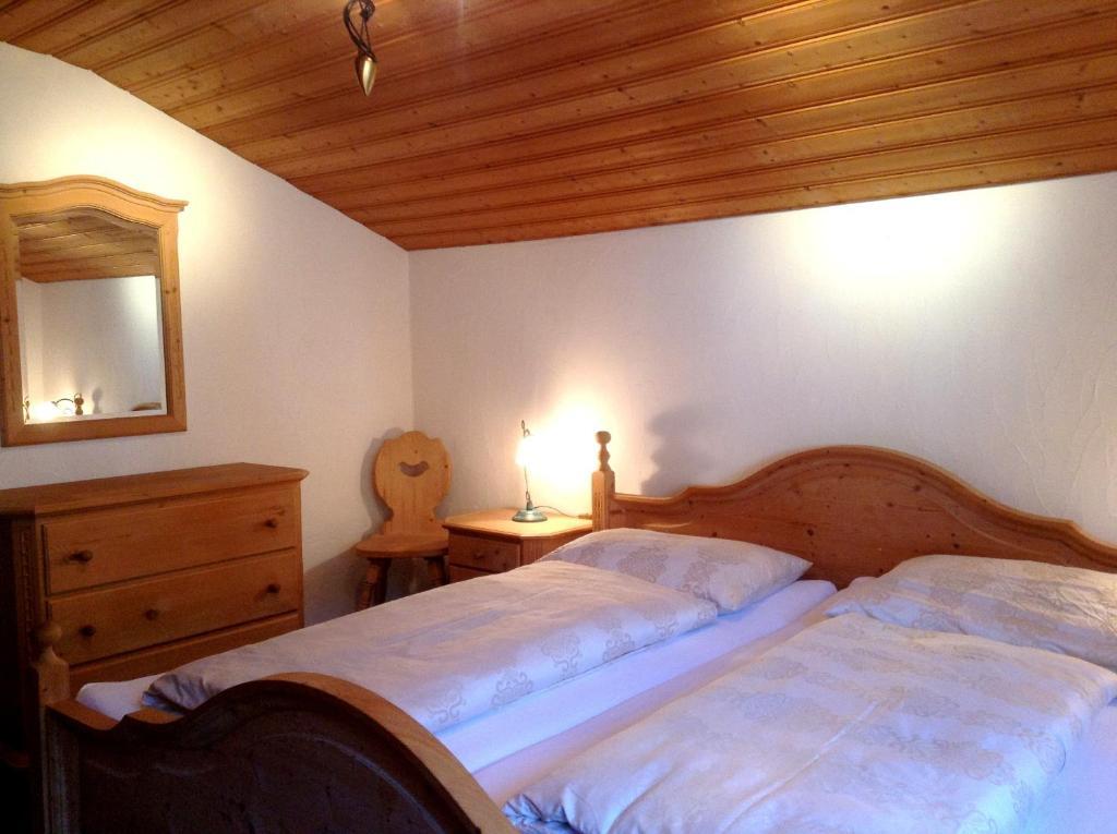 Chasa Sulai Appartements 萨姆瑙恩 客房 照片