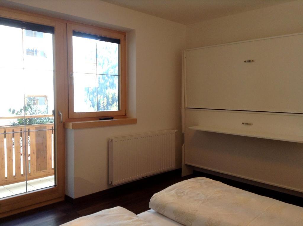 Chasa Sulai Appartements 萨姆瑙恩 客房 照片